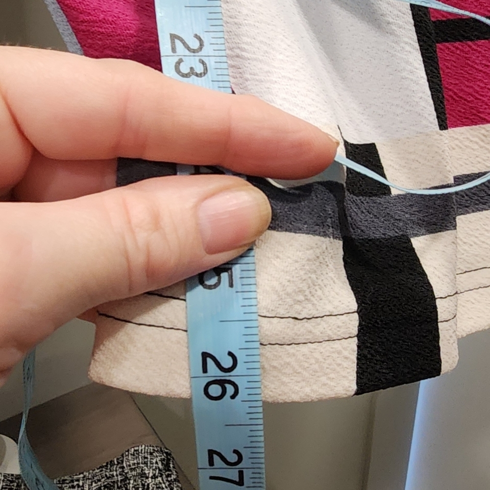 Geometric Patterned High Waist Skirt - Black, Pink, Gray - Picture 5 of 7